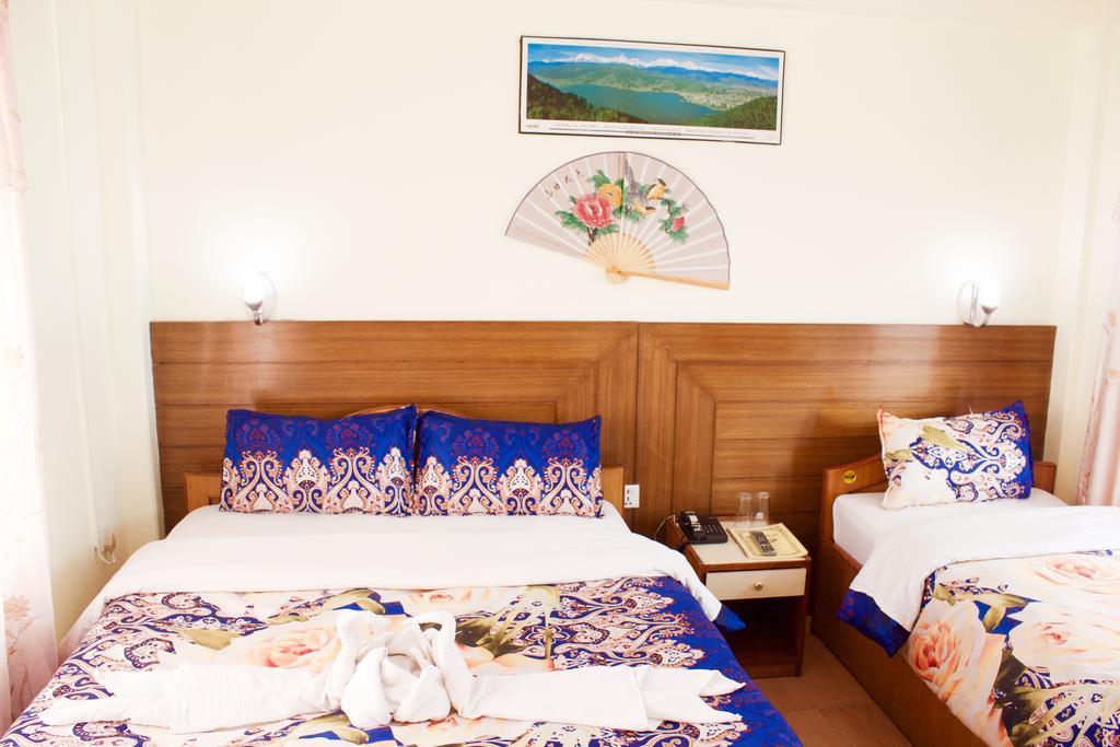 Hotel Himalayan Inn Покхара Экстерьер фото